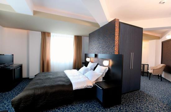 Bucharest Otopeni Airport to Ambiance Hotel 
